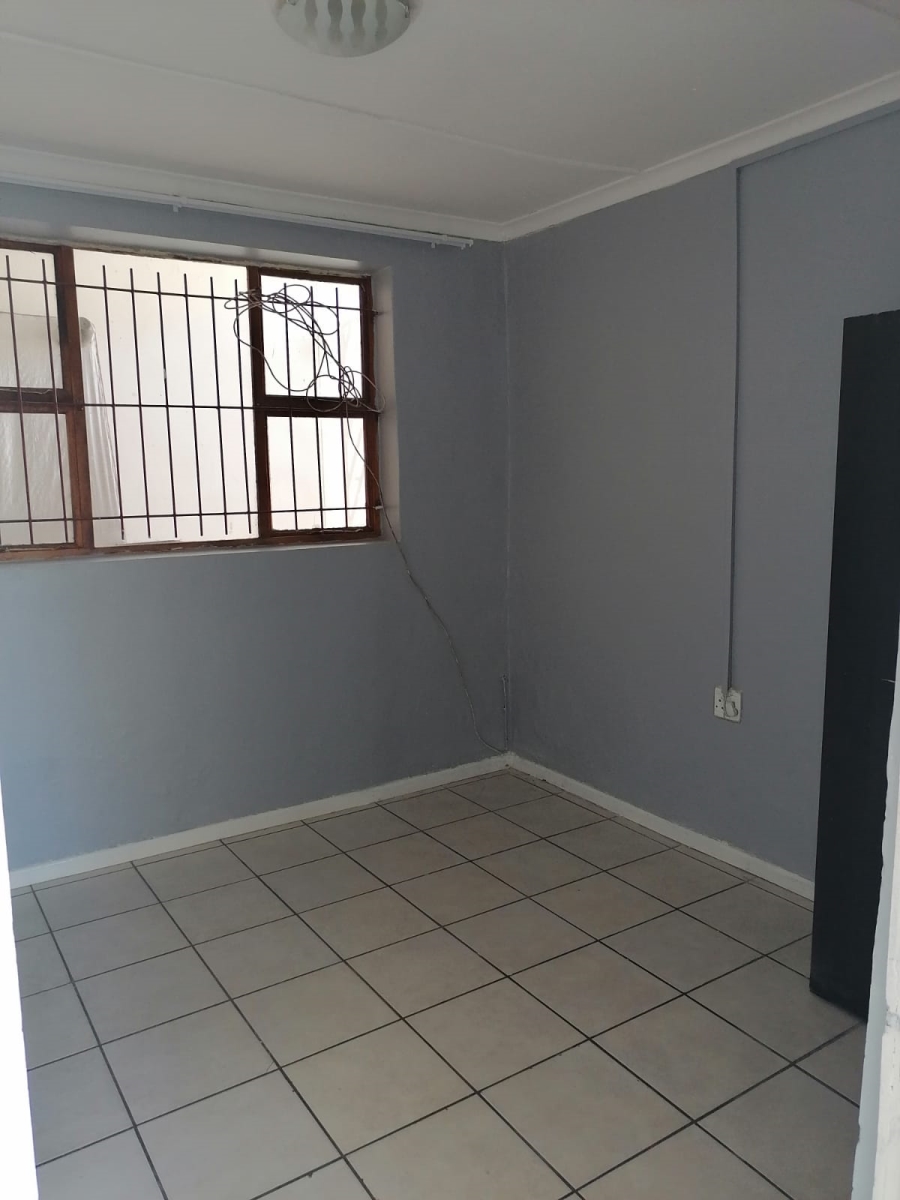 To Let 1 Bedroom Property for Rent in Top Town Eastern Cape
